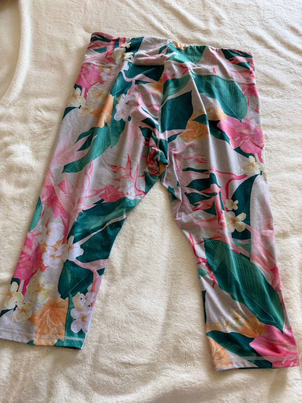 Old Navy Floral Capri Leggings in Pink, Green, Yellow